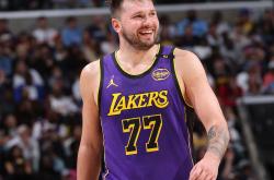 开云体育下载-雷霆翻盘快船，东契奇刷新纪录的简单介绍