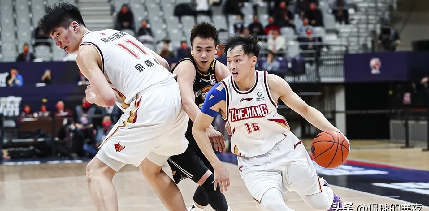 包含沈阳东进队士气大振，备战下一场比赛全力以赴的词条