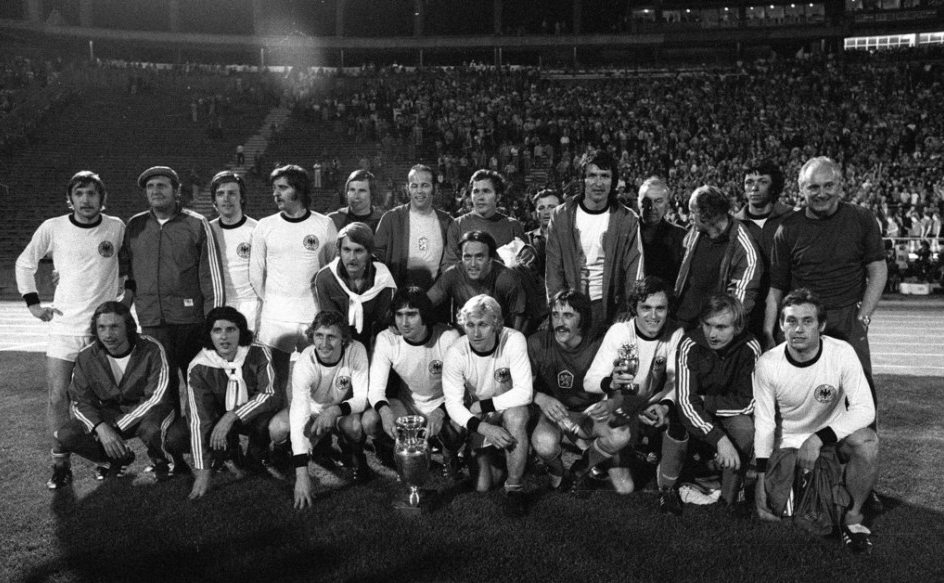 欧洲杯资格赛进入白热化,弱旅拼尽全力求一胜 欧洲杯资格赛进入白热化,弱旅拼尽全力求一胜