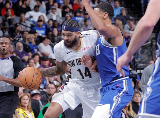 鹈鹕飞翔!英格拉姆大号三双稳赢对手 鹈鹕飞翔!英格拉姆大号三双稳赢对手