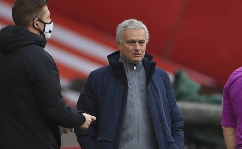 莱克星顿热刺取得关键胜利,进一步稳固前四位置 莱克星顿热刺取得关键胜利,进一步稳固前四位置