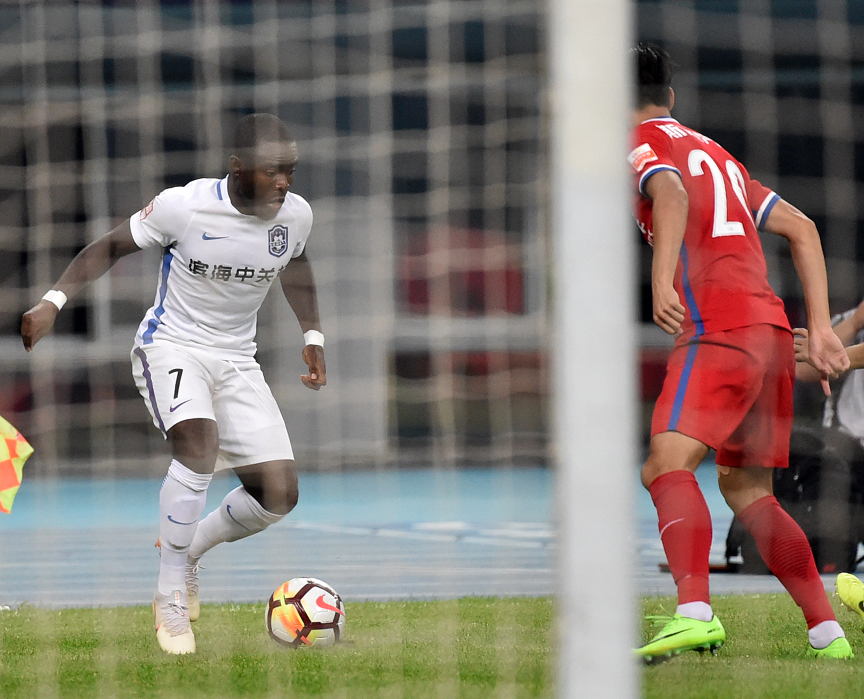 包含重庆斯威队员拼尽全力,夺得关键胜利的词条 包含重庆斯威队员拼尽全力,夺得关键胜利的词条