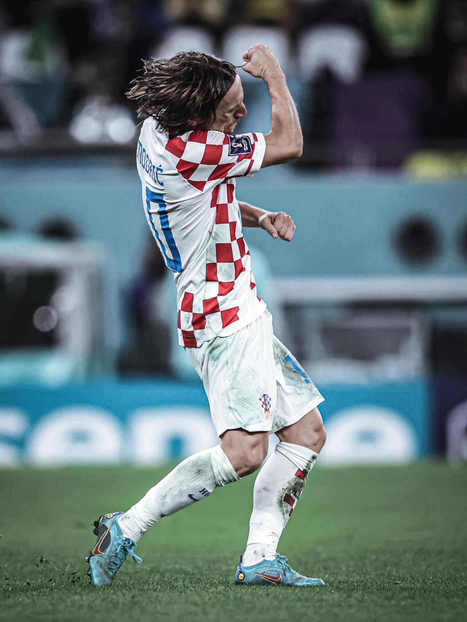 智利绝杀塞维利亚,莫德里奇高光表现的简单介绍 智利绝杀塞维利亚,莫德里奇高光表现的简单介绍