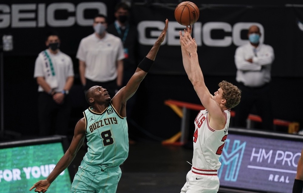 关于深圳队翻盘公牛,克莱状态火热的信息 关于深圳队翻盘公牛,克莱状态火热的信息