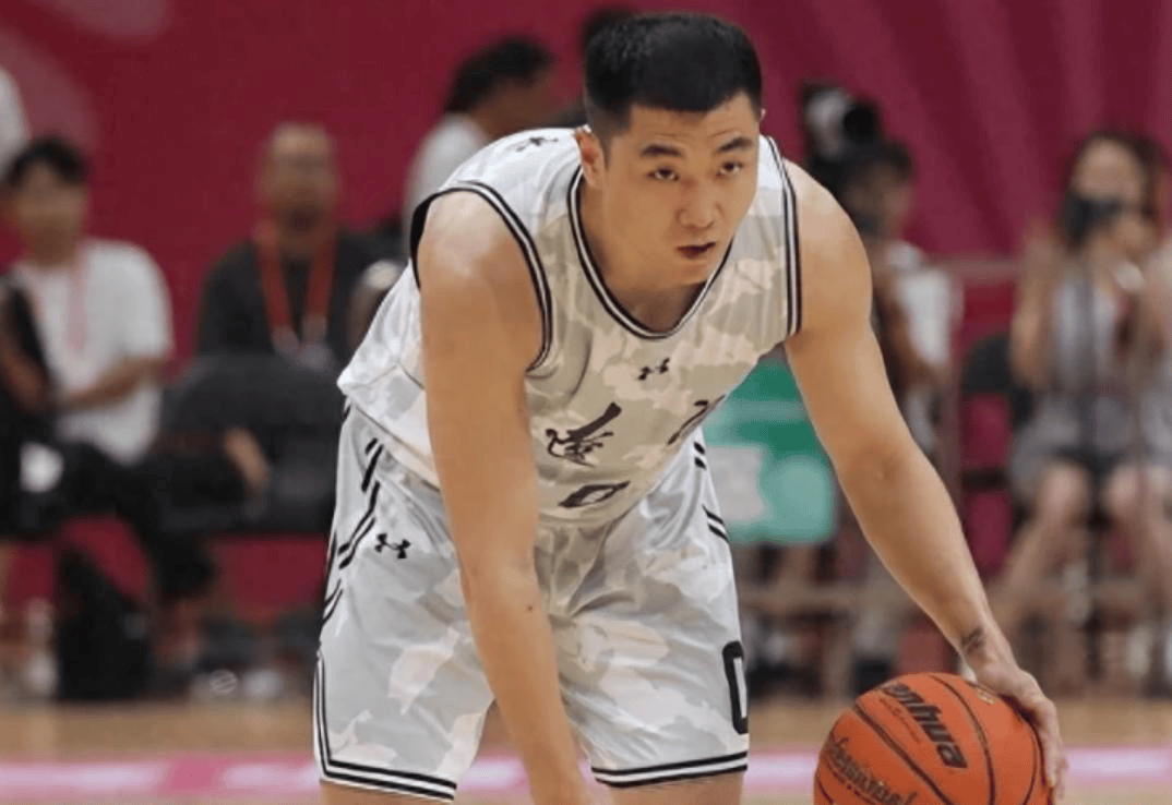 青岛队逆转火箭,高诗岩扛起全队 青岛队逆转火箭,高诗岩扛起全队